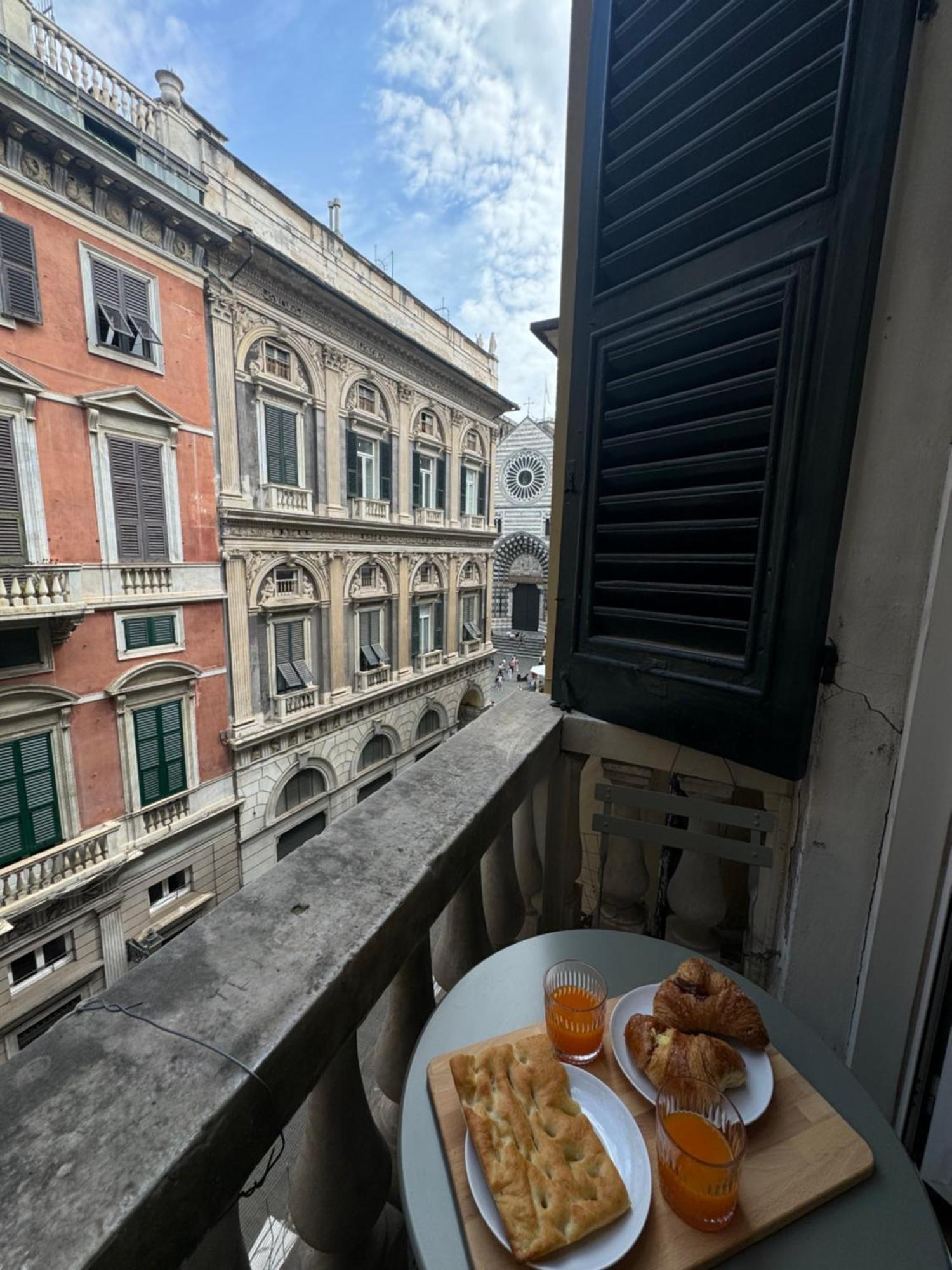 New With Balcony * Genua