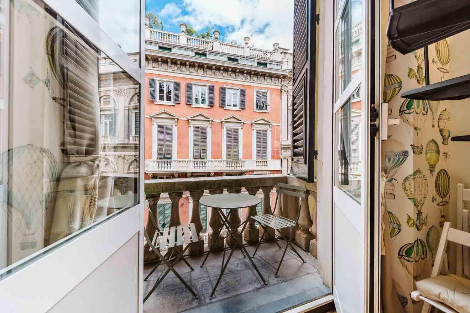 New With Balcony * Genua